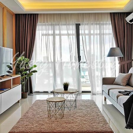 Yussy 2 Bedrooms Condo At R&F Princess Cove جوهر بهرو المظهر الخارجي الصورة