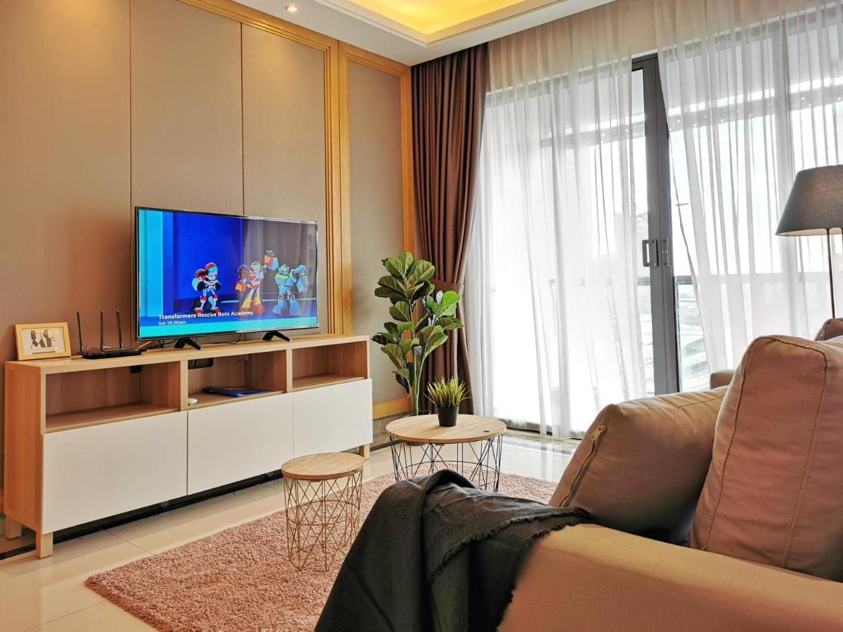 Yussy 2 Bedrooms Condo At R&F Princess Cove جوهر بهرو المظهر الخارجي الصورة