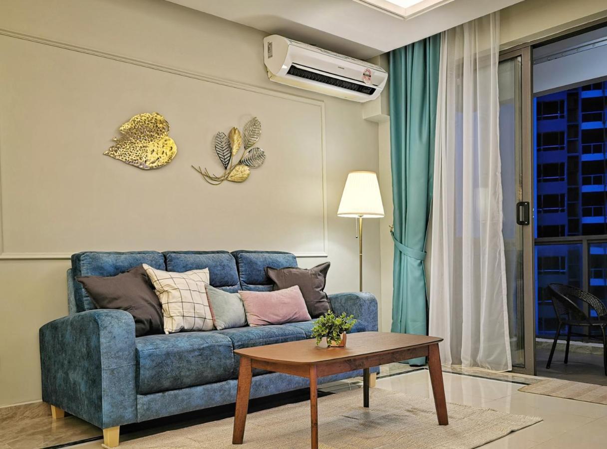 Yussy 2 Bedrooms Condo At R&F Princess Cove جوهر بهرو المظهر الخارجي الصورة