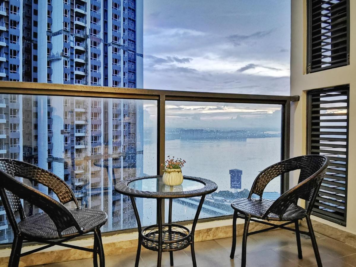 Yussy 2 Bedrooms Condo At R&F Princess Cove جوهر بهرو المظهر الخارجي الصورة